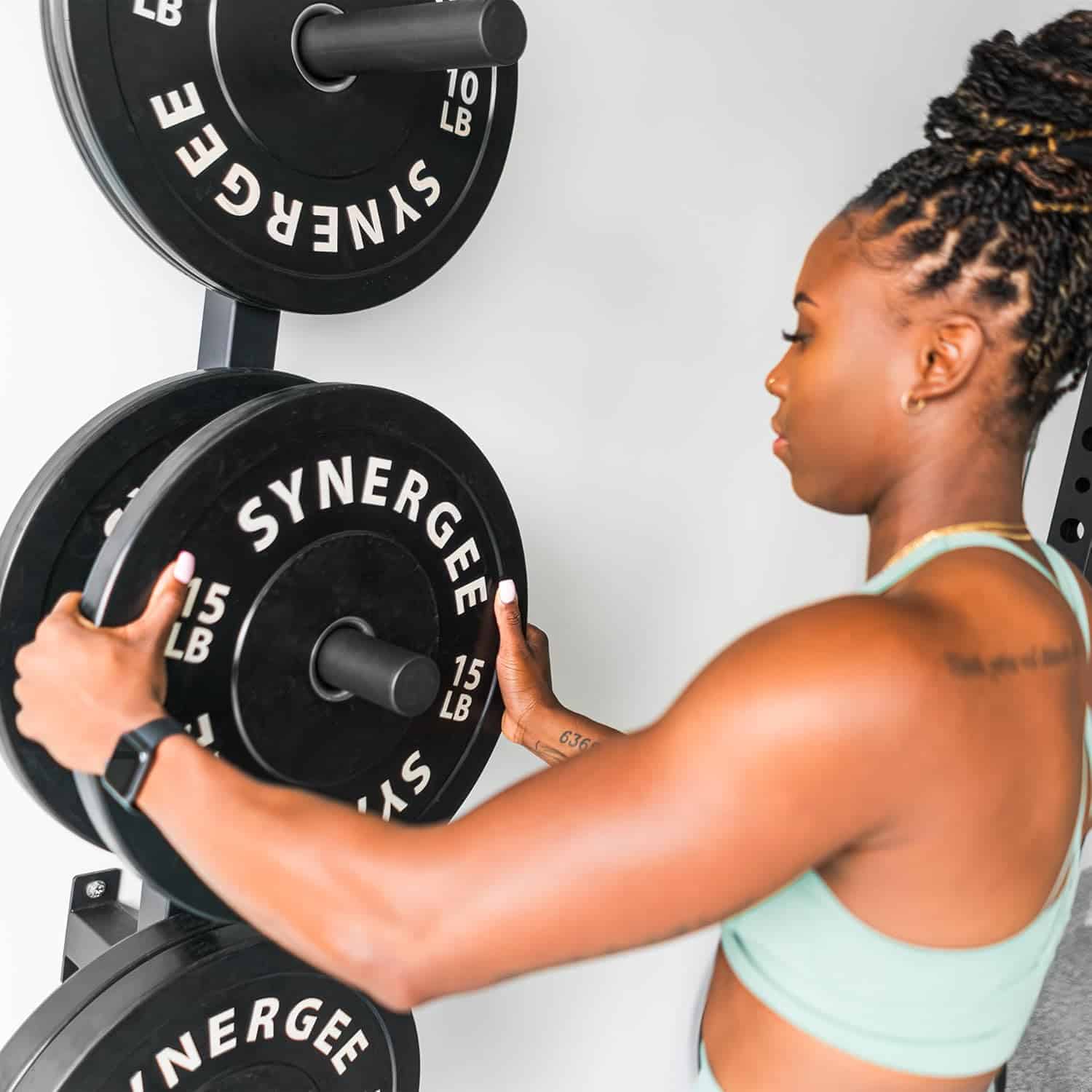 Synergee Wall Mounted Weight Plate Storage Rack – 4 Pegs with 1000 lb Capacity, Heavy-Duty Gym Plate Holder Synergee